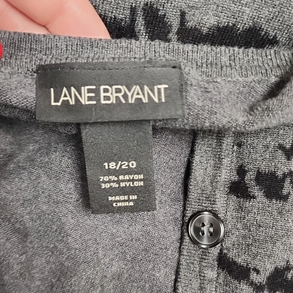 Sweater Lane  Bryant Short Sleeve Lightweight Plus Size Sweater - Picture 4 of 5